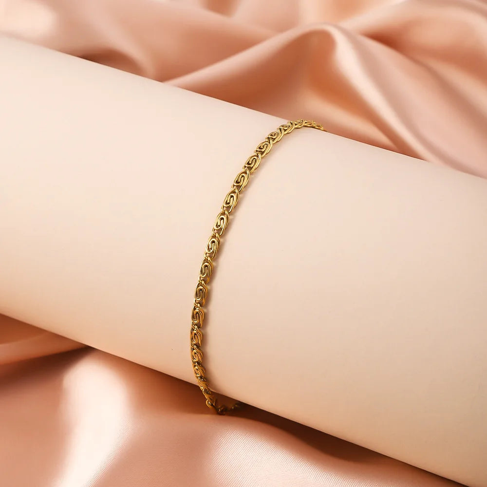 Elegant Paper Clip Bracelet